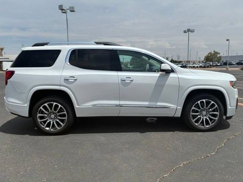 Used 2023 GMC Acadia Denali w/ Denali Ultimate Package FWD image 7