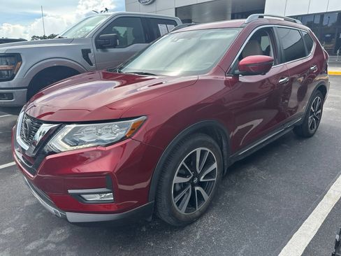 Used 2020 Nissan Rogue SL w/ Premium Package FWD image 2