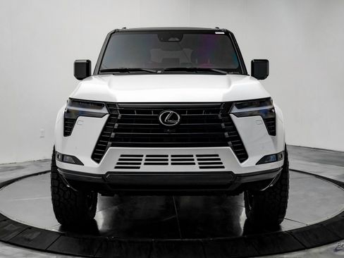 Used 2025 Lexus GX 550 w/ Accessory Package (2T) image 29