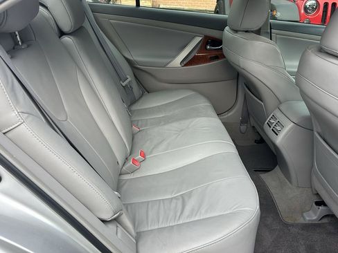 Used 2009 Toyota Camry XLE FWD image 17