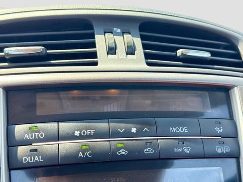 Used 2011 Lexus IS 250C w/ Luxury Pkg RWD image 21