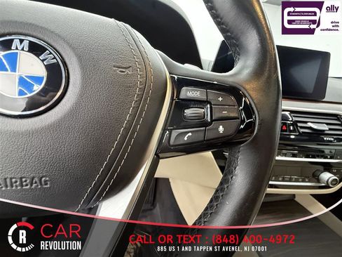Used 2019 BMW 530i w/ Convenience Package RWD image 16