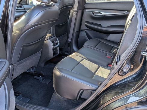 Used 2023 INFINITI QX50 Luxe image 17