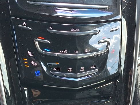 Used 2018 Cadillac Escalade ESV Platinum AWD/4WD image 18