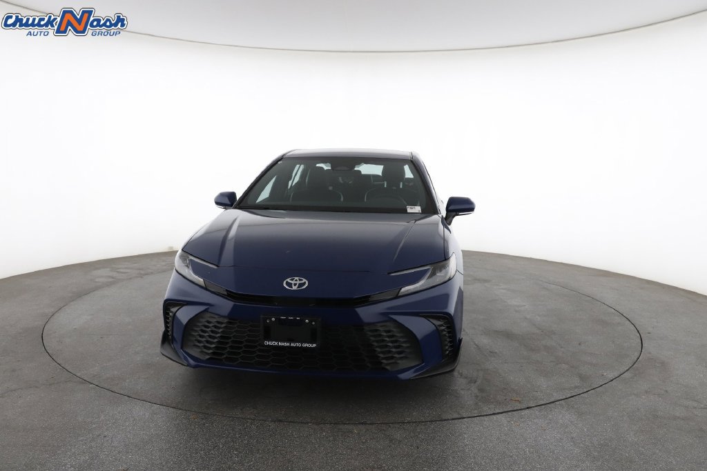 Used 2026 Toyota Camry SE FWD image 4