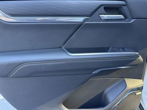 Used 2025 GMC Acadia Elevation image 23