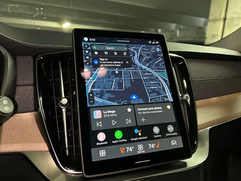 New 2026 Volvo XC90 B6 Core w/ Protection Package Premier image 15