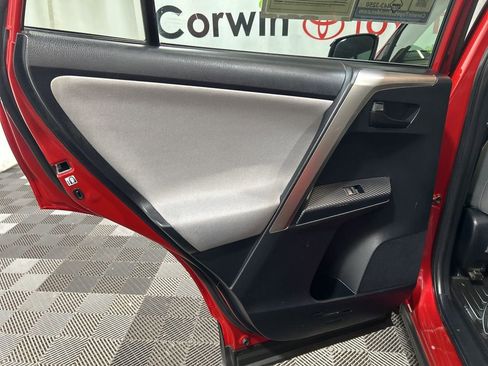 Used 2015 Toyota RAV4 LE image 18