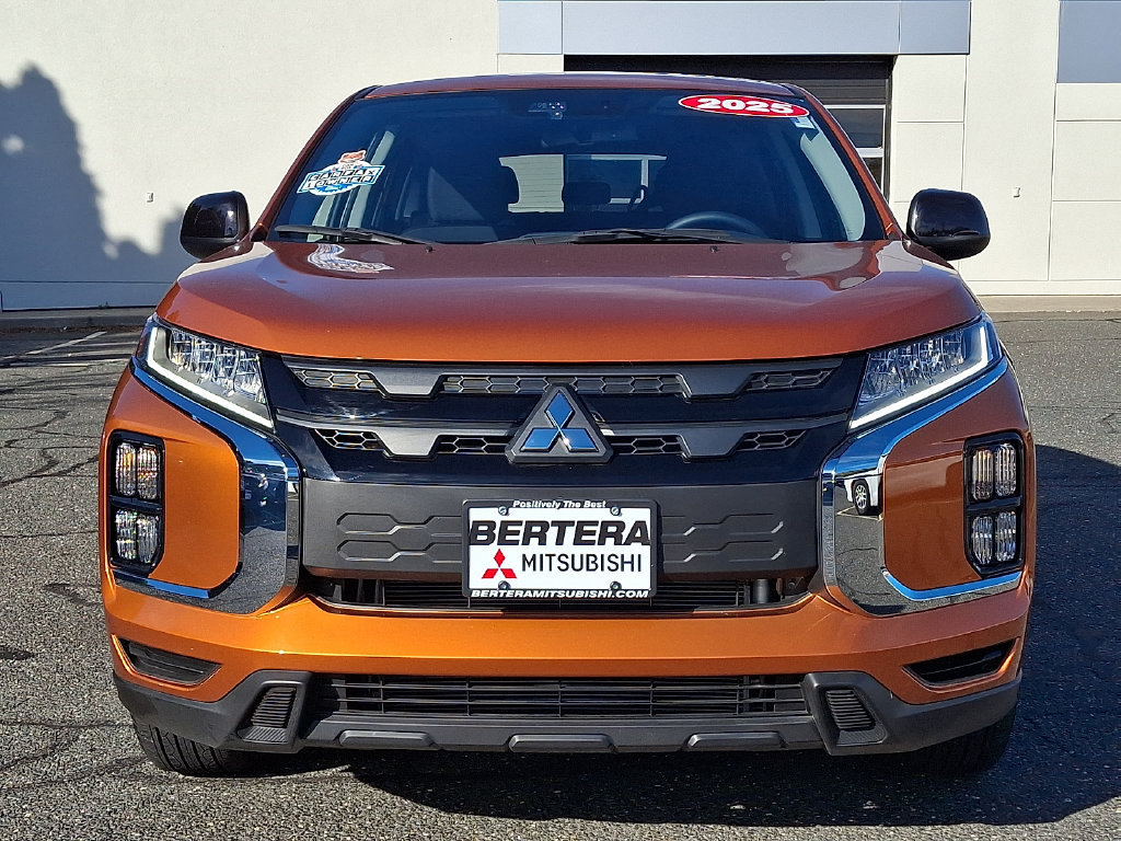 Used 2025 Mitsubishi Outlander Sport LE AWD/4WD image 2