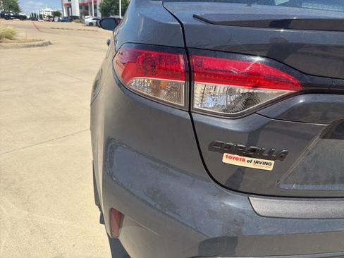 Used 2025 Toyota Corolla SE FWD image 14