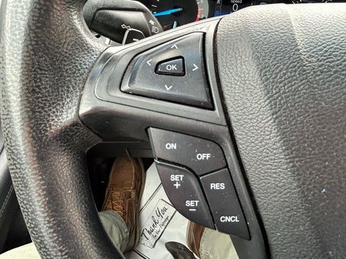 Used 2017 Ford Edge SE AWD/4WD image 18