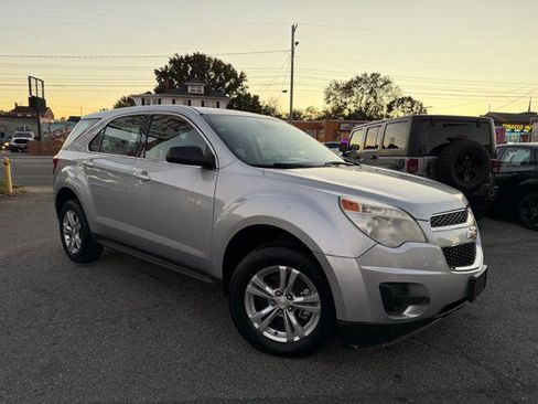 Used 2013 Chevrolet Equinox LS image 2