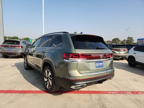 New 2026 Volkswagen Atlas SE FWD image 5