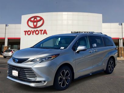 New 2025 Toyota Sienna Platinum