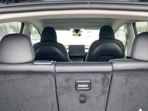 Used 2023 Tesla Model Y Long Range image 23