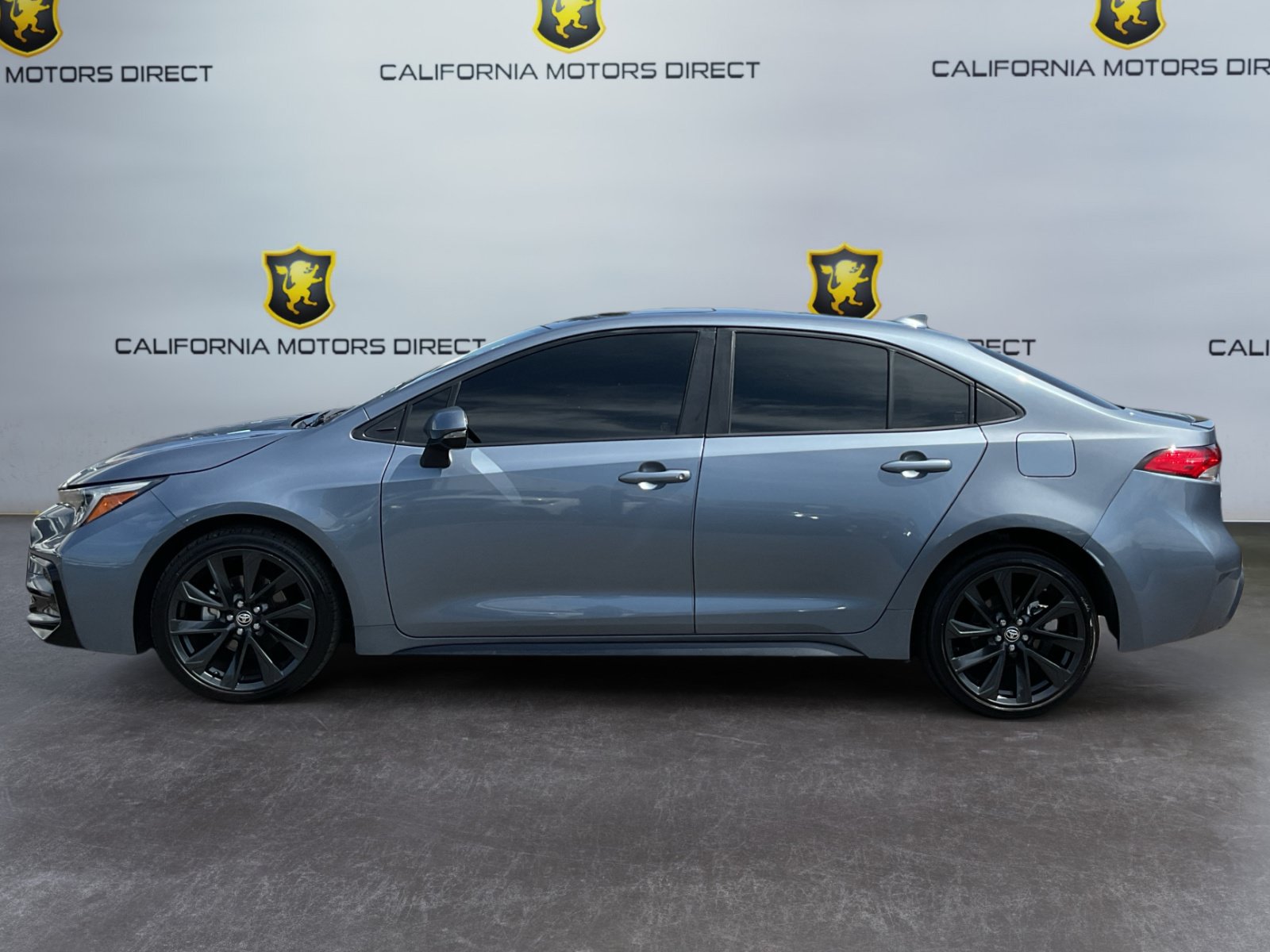 Used 2024 Toyota Corolla SE w/ SE Package FWD image 8