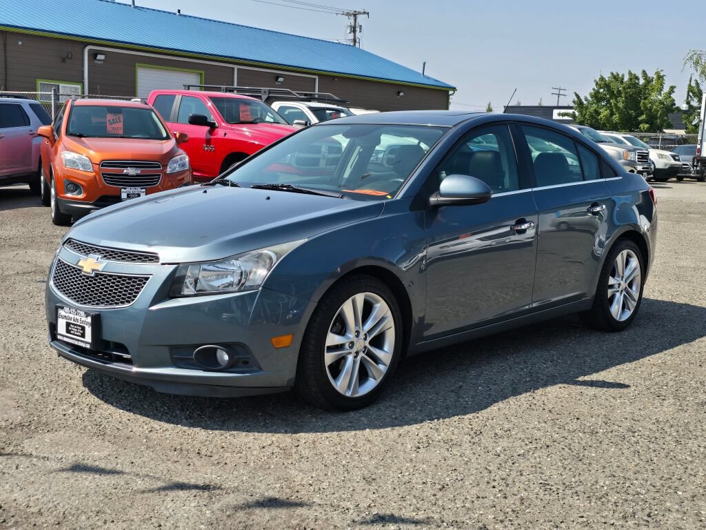 Used 2012 Chevrolet Cruze LTZ FWD image 3