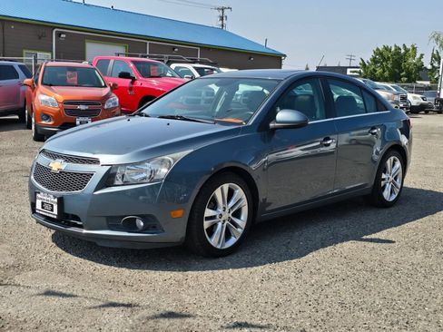 Used 2012 Chevrolet Cruze LTZ FWD image 3