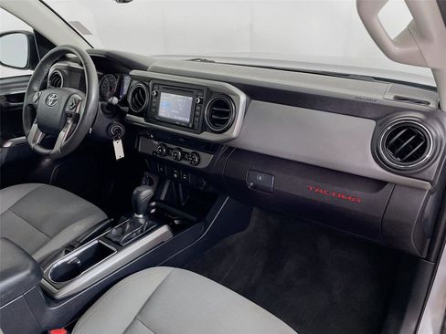 Used 2018 Toyota Tacoma SR5 image 29