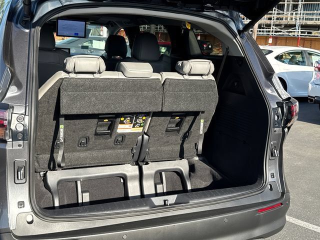 New 2025 Toyota Sienna XLE w/ XLE Plus Package AWD/4WD image 10