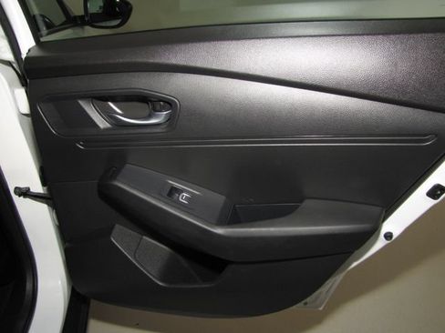 Used 2025 Honda Accord SE image 19