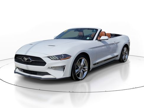 Used 2021 Ford Mustang Premium w/ Pony Package image 3