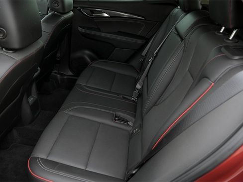 Used 2022 Buick Envision Essence w/ Technology Package I image 27