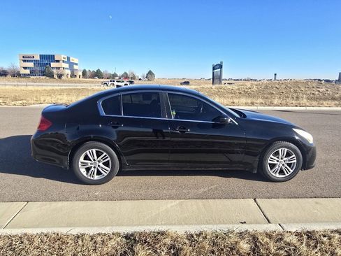 Used 2013 INFINITI G37 x w/ Premium Pkg image 6