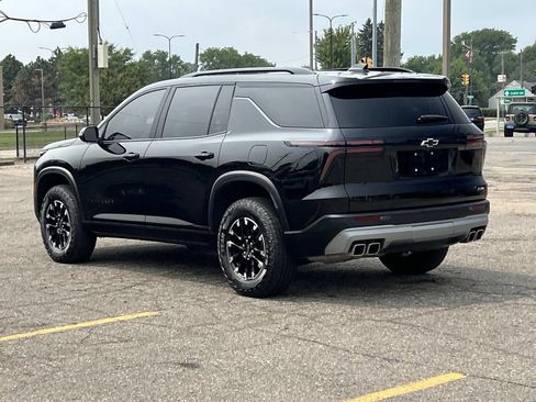 Used 2025 Chevrolet Traverse Z71 AWD/4WD image 4