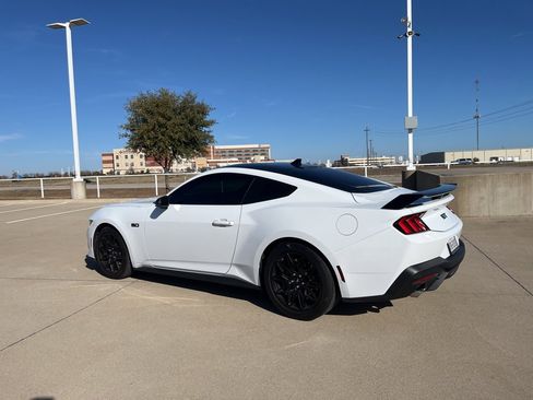 Used 2025 Ford Mustang GT Premium w/ GT Performance Package image 4
