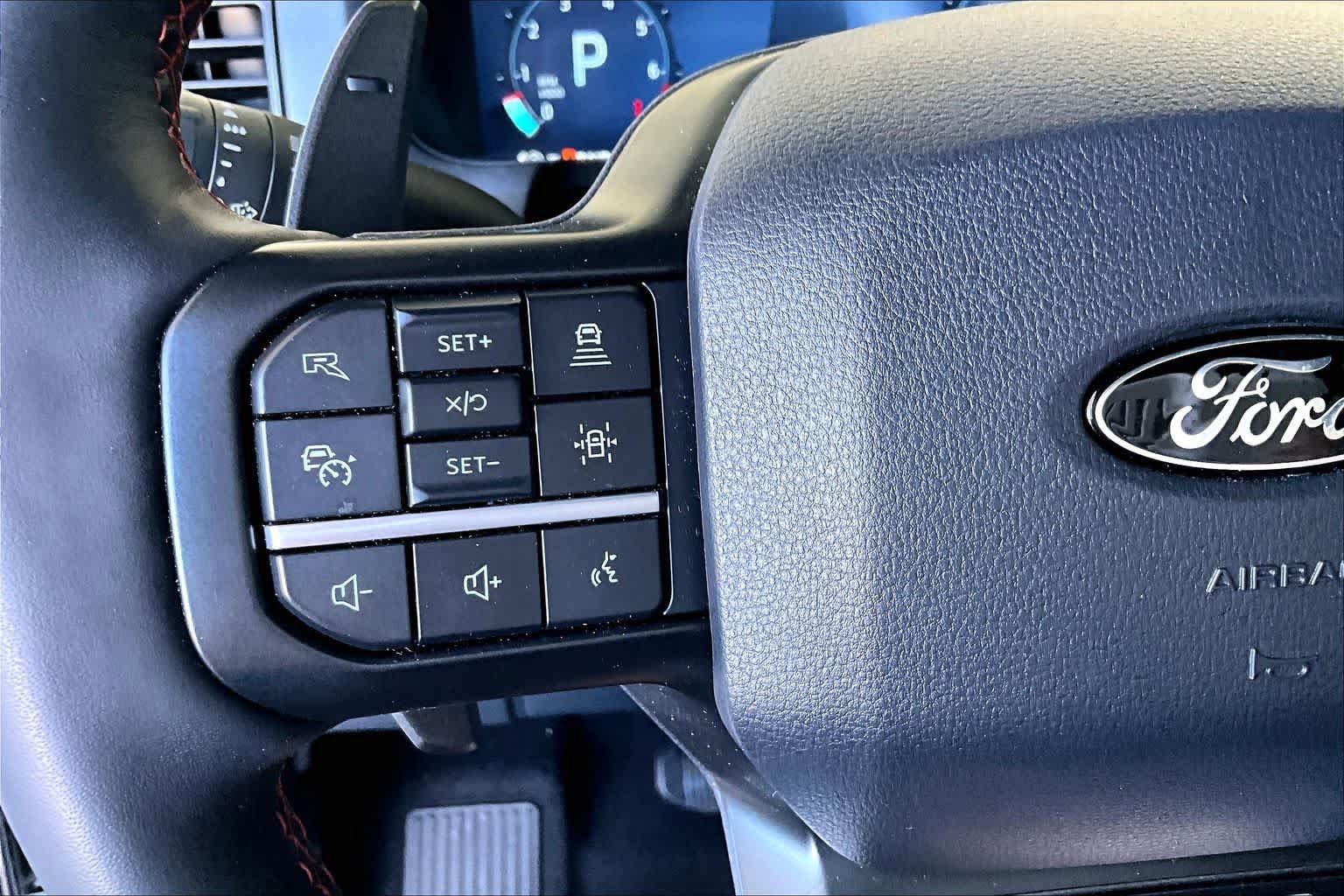 Used 2025 Ford F150 Raptor AWD/4WD image 40