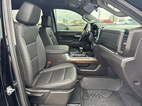 Used 2025 Chevrolet Silverado 1500 LT Trail Boss w/ Convenience Package II AWD/4WD image 14