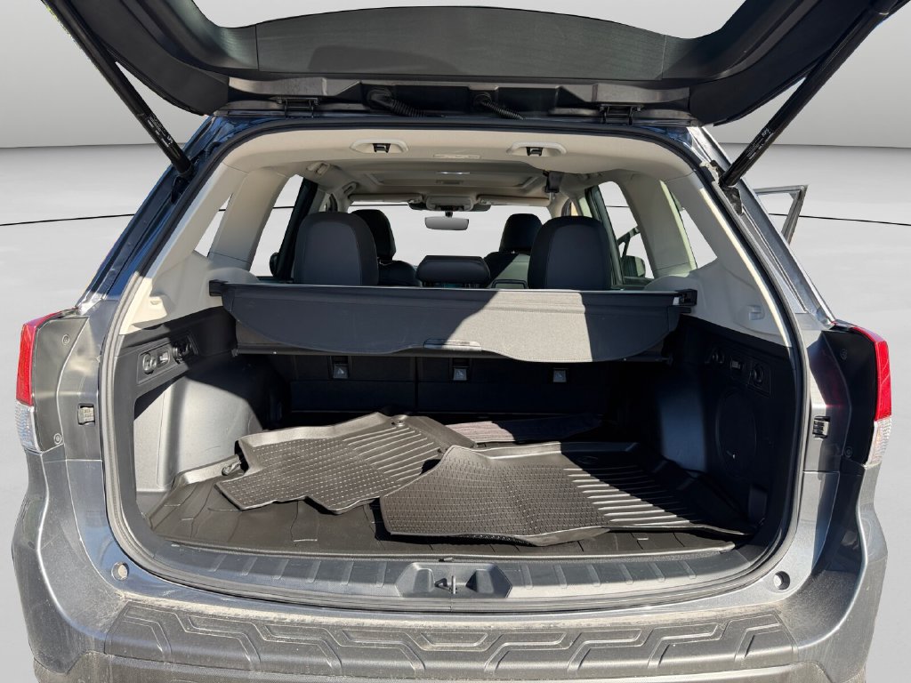 Used 2023 Subaru Forester Touring w/ Popular Package #2 AWD/4WD image 18