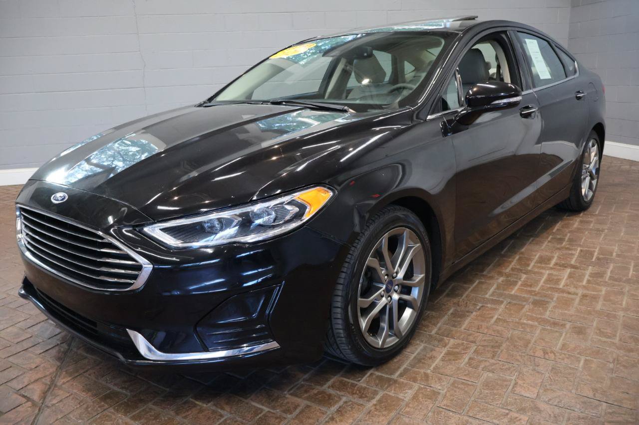 Used 2020 Ford Fusion SEL FWD image 3