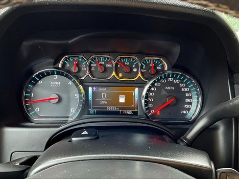 Used 2019 Chevrolet Tahoe LT AWD/4WD image 8