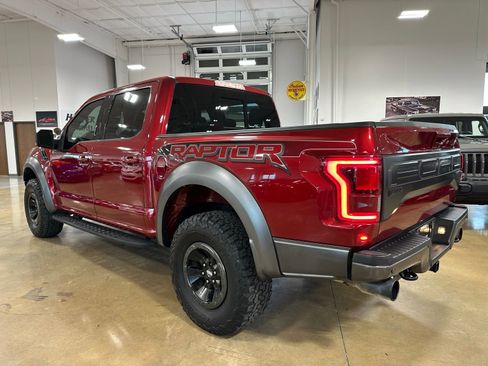 Used 2018 Ford F150 Raptor w/ Equipment Group 802A Luxury image 6