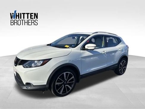 Used 2019 Nissan Rogue Sport SL w/ Premium Package image 1