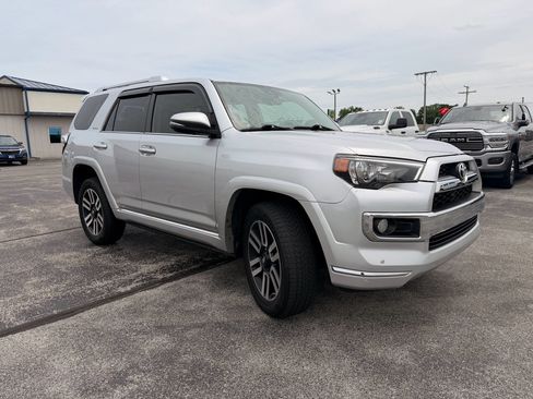 Used 2019 Toyota 4Runner Limited AWD/4WD image 2