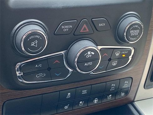 Used 2017 RAM 1500 Laramie w/ Convenience Group image 24