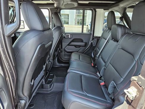 New 2025 Jeep Wrangler Unlimited Rubicon w/ Convenience Group image 5