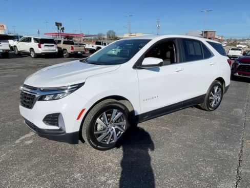 Used 2024 Chevrolet Equinox LT w/ LPO, Floor Liner Package image 5