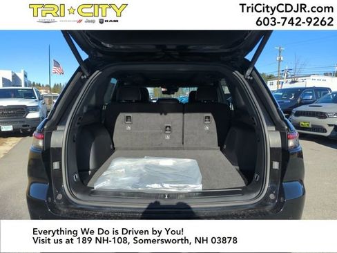 New 2025 Jeep Grand Cherokee Limited image 22