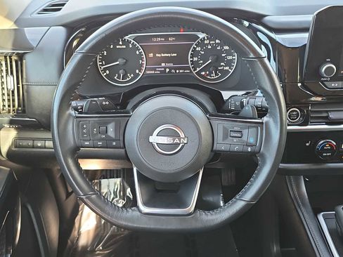 Used 2023 Nissan Pathfinder SV image 19