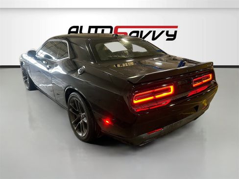Used 2021 Dodge Challenger R/T Scat Pack w/ Driver Convenience Group image 5