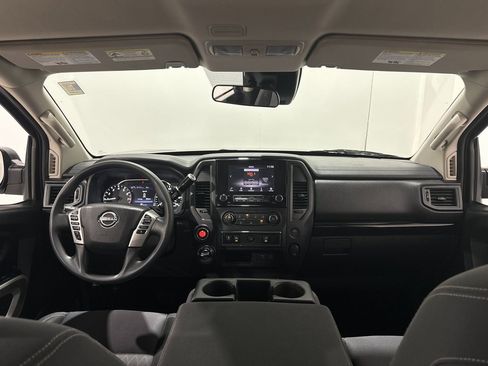 Used 2023 Nissan Titan SV image 2