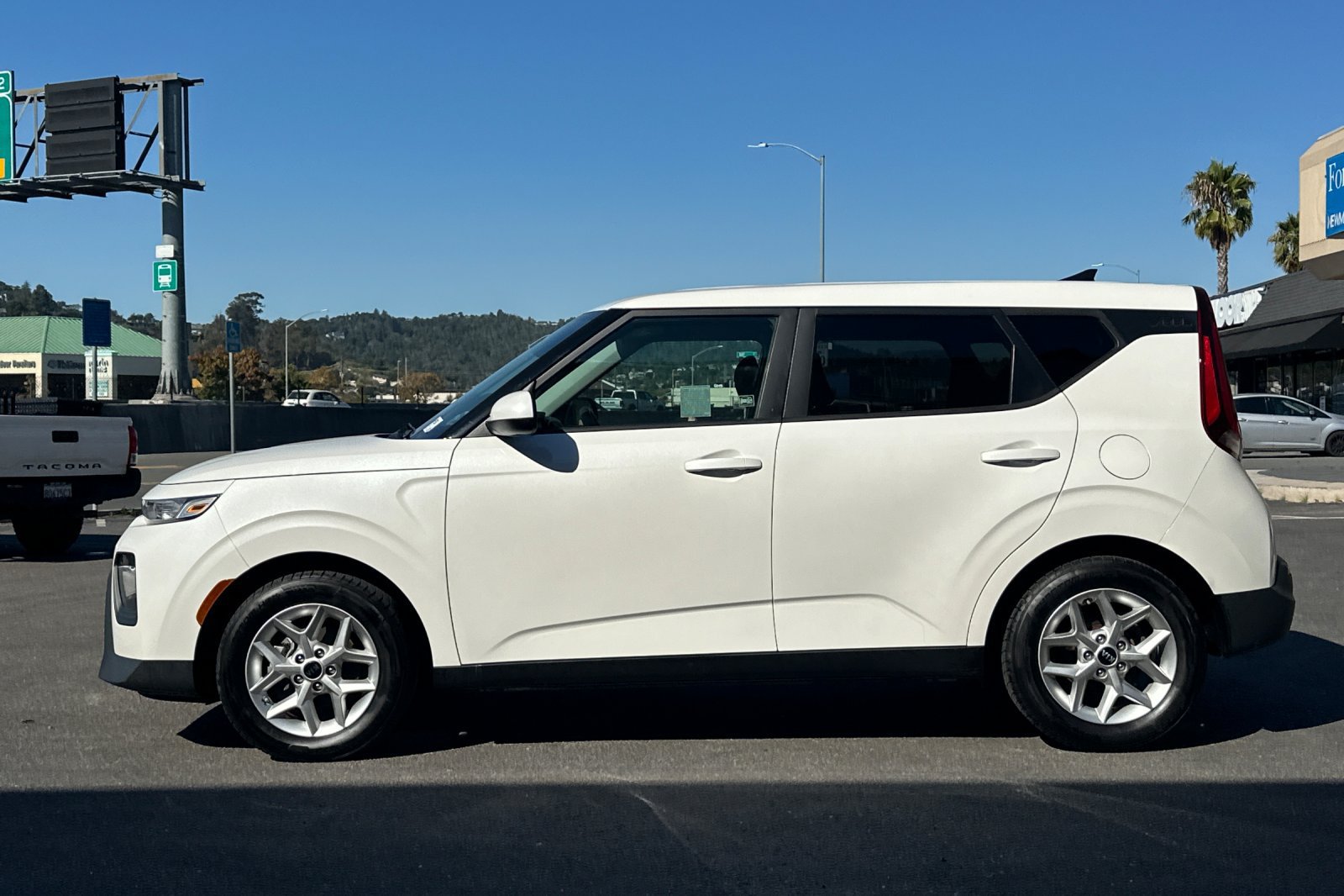 Used 2021 Kia Soul S FWD image 5
