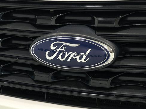 Used 2016 Ford Explorer Sport w/ Equipment Group 401A AWD/4WD image 38