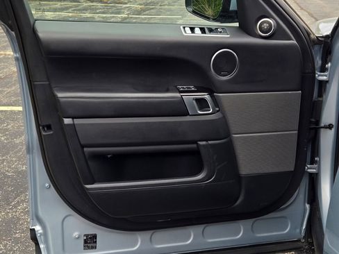 Used 2022 Land Rover Range Rover Sport HSE Silver Edition image 17