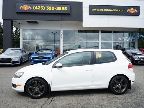 Used 2012 Volkswagen Golf 2-Door image 2