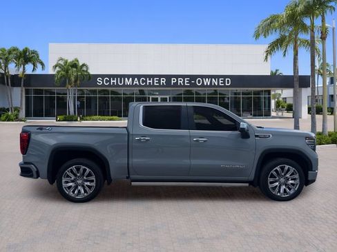 Used 2025 GMC Sierra 1500 Denali w/ Denali Reserve Package AWD/4WD image 8